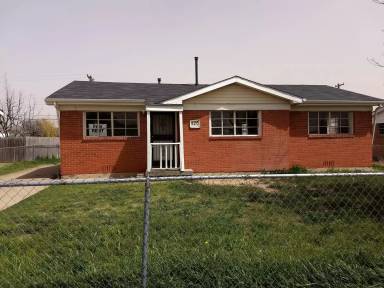 Main picture of 920 Gardenia St