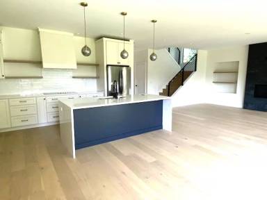 Main picture of 31 Drakes Meadow Ln