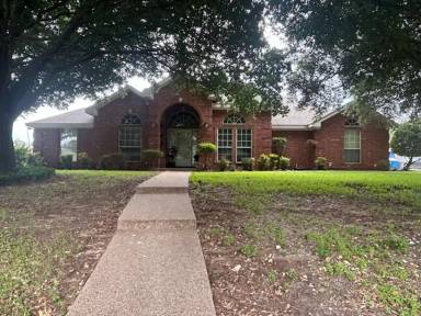 Main picture of 1420 Radisson Dr
