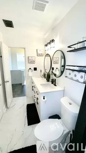 Main picture of 130 Governors Dr