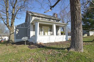 Main picture of 216 Cherrington Rd