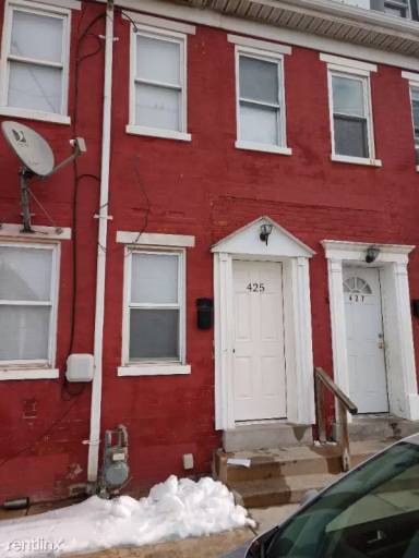 Main picture of 425 Girard Ave