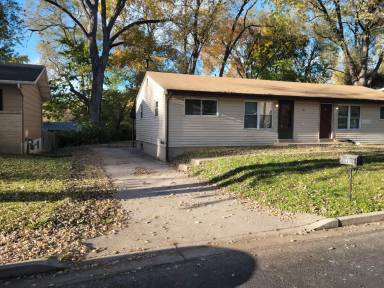 Main picture of 23 Robin Dr