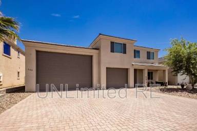 Main picture of 744 Paseo Granada