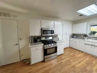 Main picture of 5080 Fresno Ave