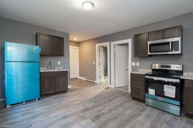 Main picture of 421 Logan St