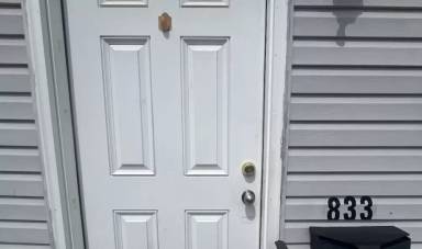 Main picture of 833 Coates St