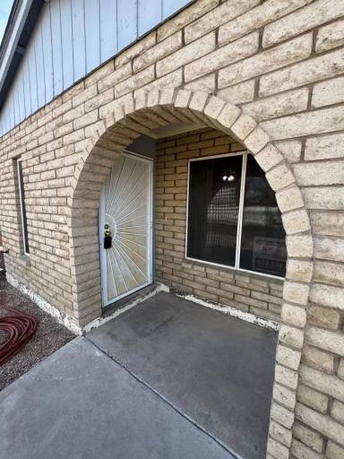 Main picture of 305 E Behrend Dr