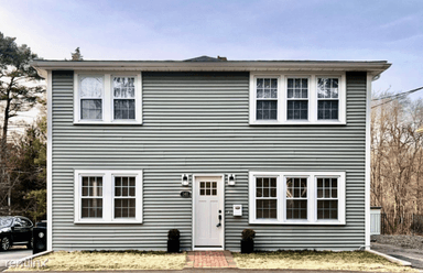 Main picture of 140 Ames St