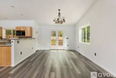 Main picture of 330 E Ballycastle Way