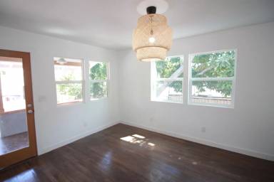 Main picture of 2214 Aaron St