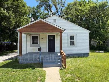 Main picture of 1951 N Bosart Ave