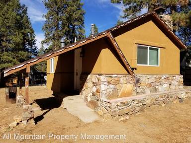 Main picture of 449 Georgia St