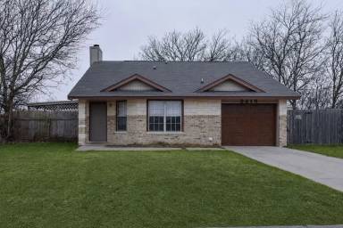 Main picture of 2209 Dickens Dr