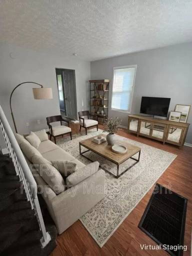 Main picture of 839 S Ogden Ave
