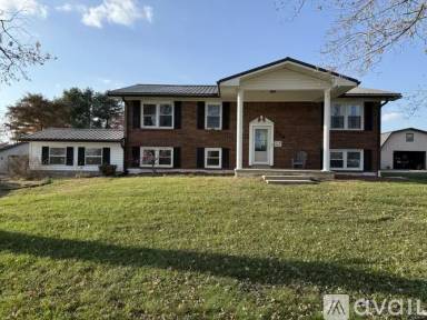 Main picture of 208 Green Acres Dr