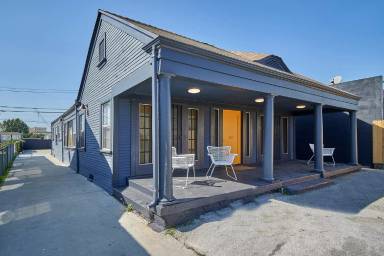 Main picture of 225 N Harvard Blvd