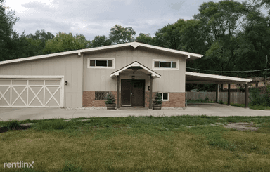 Main picture of 7515 Lamar Ave