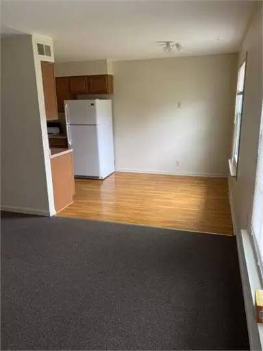 Main picture of 104 Daffodil Dr
