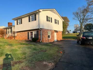 Main picture of 222 Kenneth Dr