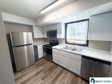 Main picture of 2417 Vine St