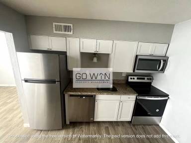 Main picture of 6645 W Myrtle Ave
