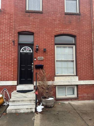 Main picture of 106 S Bouldin St