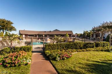 Main picture of Chatham Green