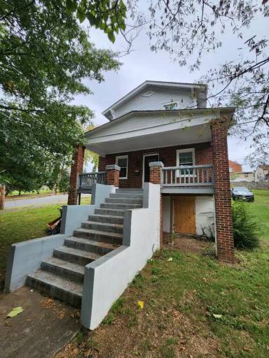 Main picture of 3055 Melrose Ave NW
