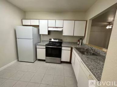 Main picture of 6411 Hollydale Pl