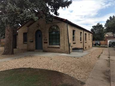 Main picture of 1390 Utica St