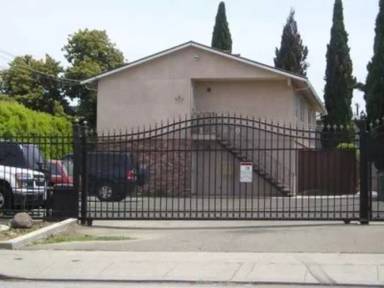 Main picture of 1440 165th Ave
