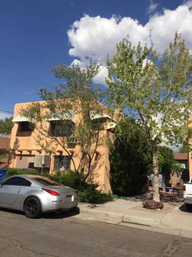 Main picture of 414 Pine St SE