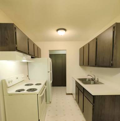 Main picture of 1620 Highway 36 W
