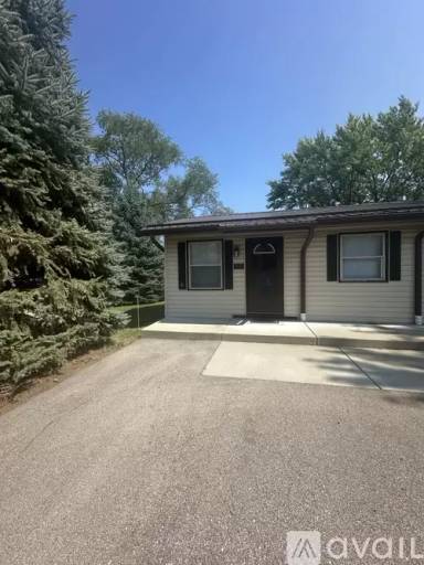 Main picture of 832 Parkview Dr