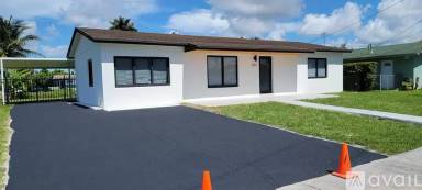 Main picture of 2811 SW 124th Ct