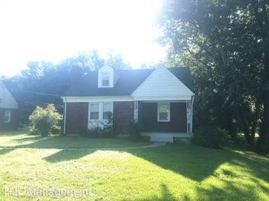 Main picture of 121 McGavock Pike