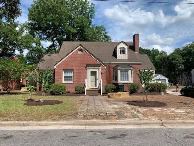 Main picture of 108 N Harding St