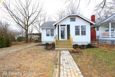 Main picture of 8457 Vorhees Ln