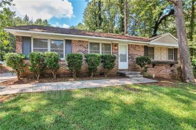 Main picture of 484 Evergreen Dr