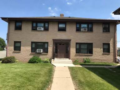 Main picture of N89W15631 Cleveland Ave