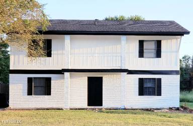 Main picture of 501 Willett Place Blvd
