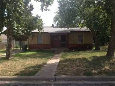 Main picture of 110 E Texas Ave