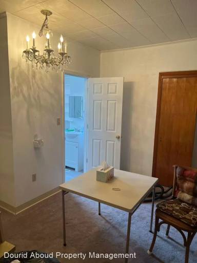 Main picture of 348 Oakland Ave