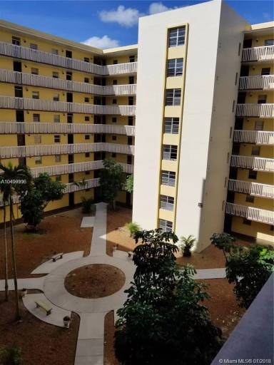Main picture of Parkway Towers Condominium