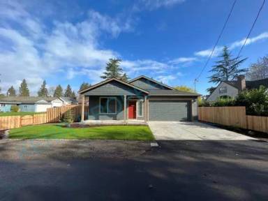 Main picture of 2087 SE Silver Springs Rd