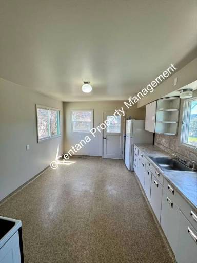 Main picture of 1968 Princeton St