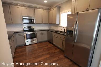 Main picture of 818 Annalue Dr
