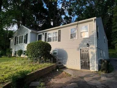 Main picture of 3036 Sylvan Rd