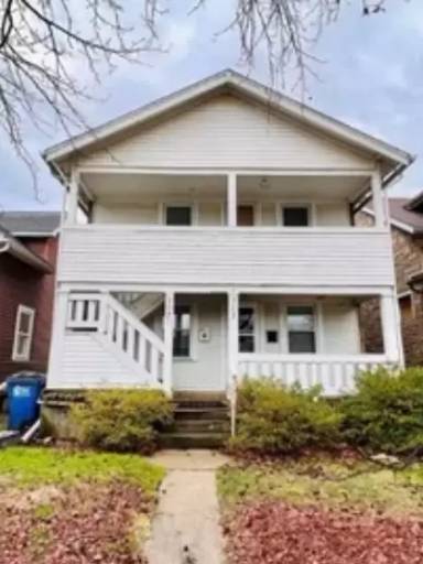 Main picture of 707 Toronto Ave